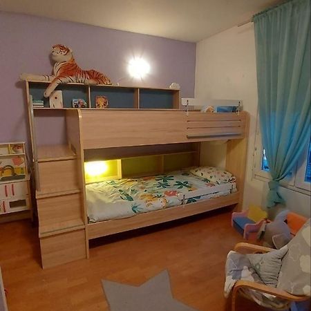 Appartement Familial Pour 6 Adultes Et 5 Enfants A 10 Min De Disney Bailly-Romainvilliers Exteriör bild