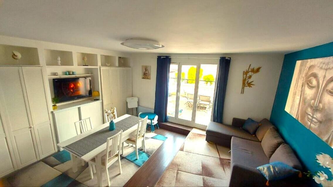 Appartement Familial Pour 6 Adultes Et 5 Enfants A 10 Min De Disney Bailly-Romainvilliers Exteriör bild