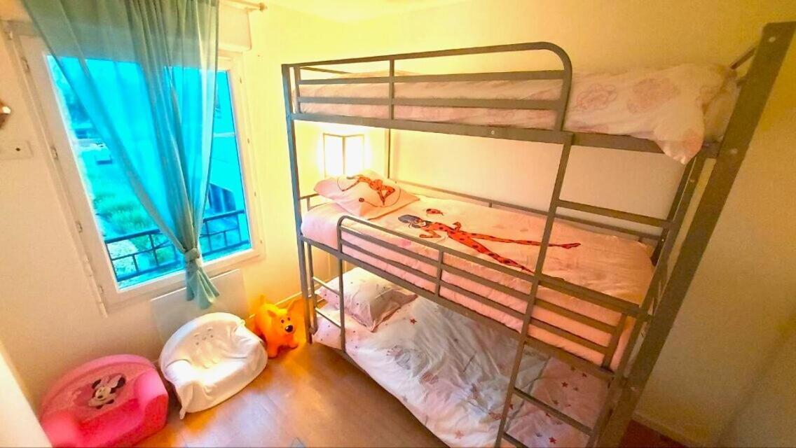 Appartement Familial Pour 6 Adultes Et 5 Enfants A 10 Min De Disney Bailly-Romainvilliers Exteriör bild
